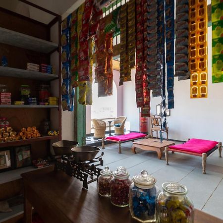 Kol Pol Mohalla Boutique Stay Удайпур Екстер'єр фото
